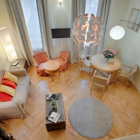 Tyzenhauz Economy Apartamento