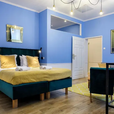 Tyzenhauz Economy Apartamento *