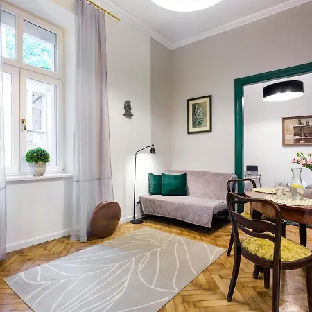 Tyzenhauz Economy Apartamento Cracovia