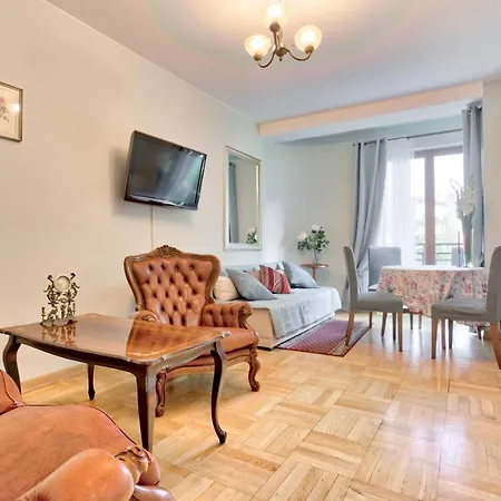 Tyzenhauz Economy Appartamento *